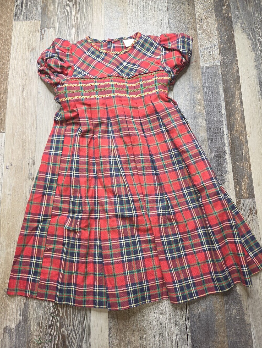 Edgehill Collection 3T smocked Dress Red Holiday Plaid Apron Tie